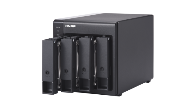 QNAP TR-004 USB Type-C Doğrudan Bağlı Depolama